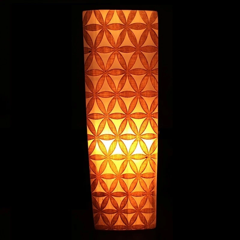 Lampe sélénite Fleur de Vie allumée – LED orange et ambiance cosy