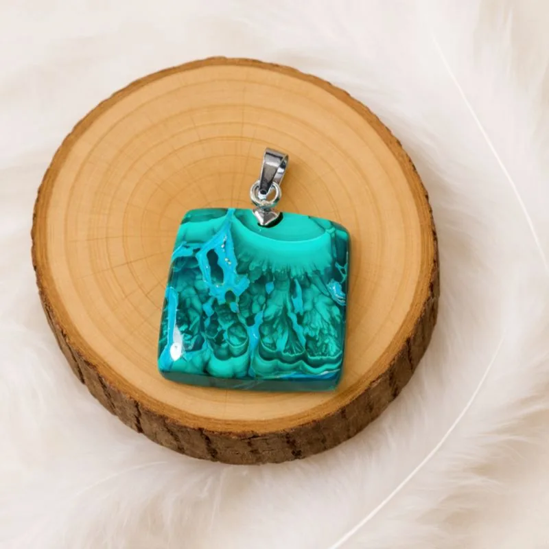 Pendentif Malachite Chrysocolle carré 25x25 mm sur rondin de bois