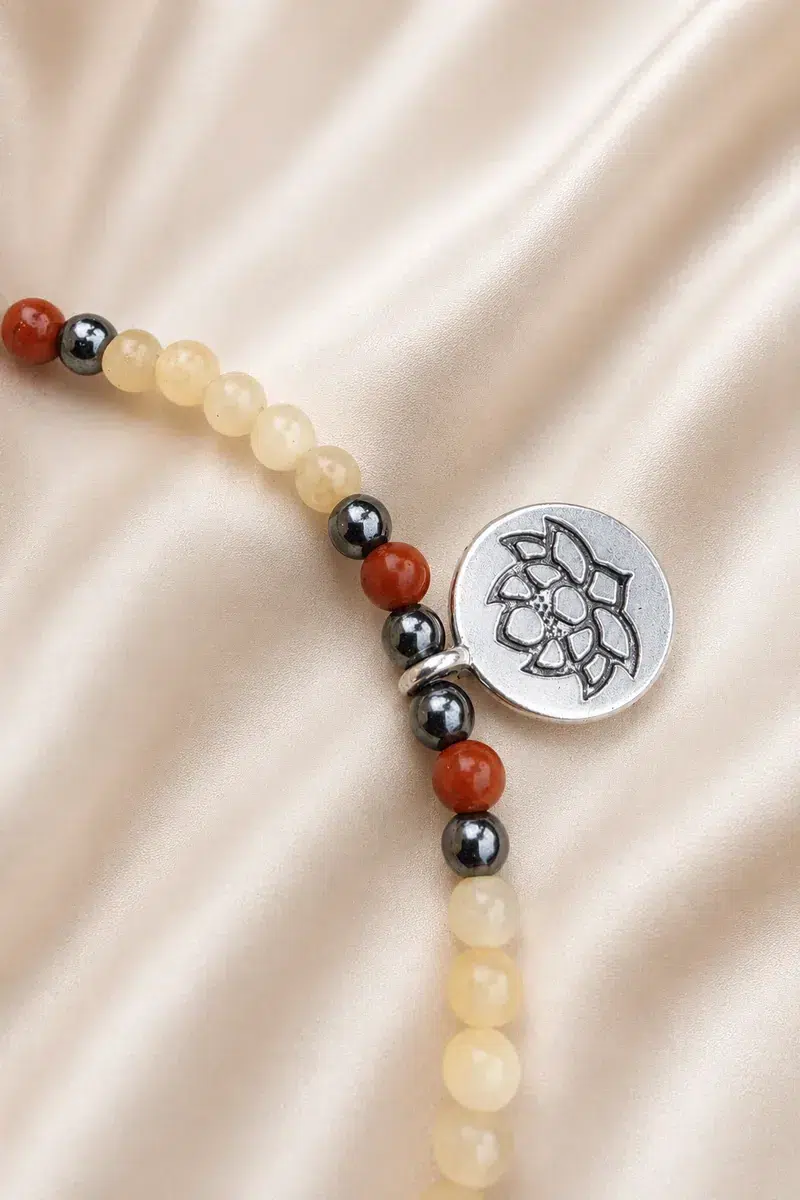 Bracelet de cheville en calcite hématite jaspe rouge avec pendentif lotus argenté