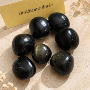 Pierres roulées naturelles en obsidienne dorée avec des reflets noirs et dorés